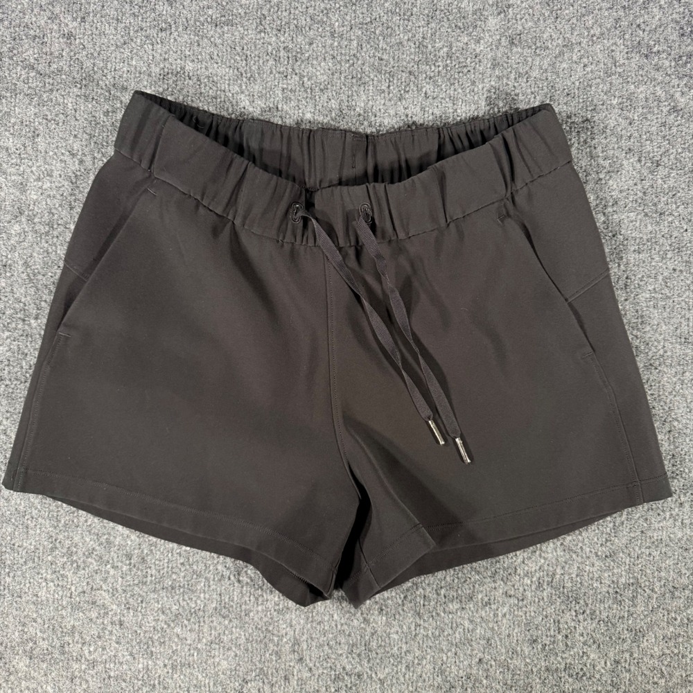 Lululemon On The Fly Shorts Luxtreme Black Drawstring Pockets Size 6 Womens 2.5"